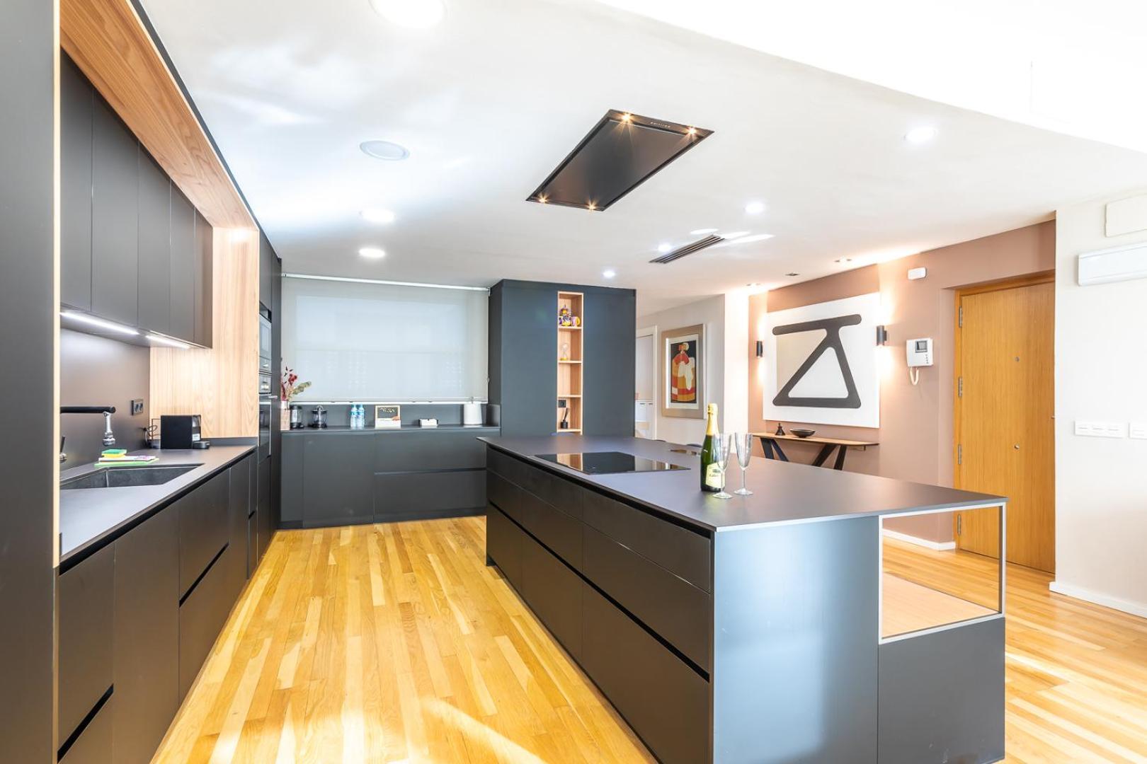 Central Market Lux Apartment Valencia Eksteriør billede